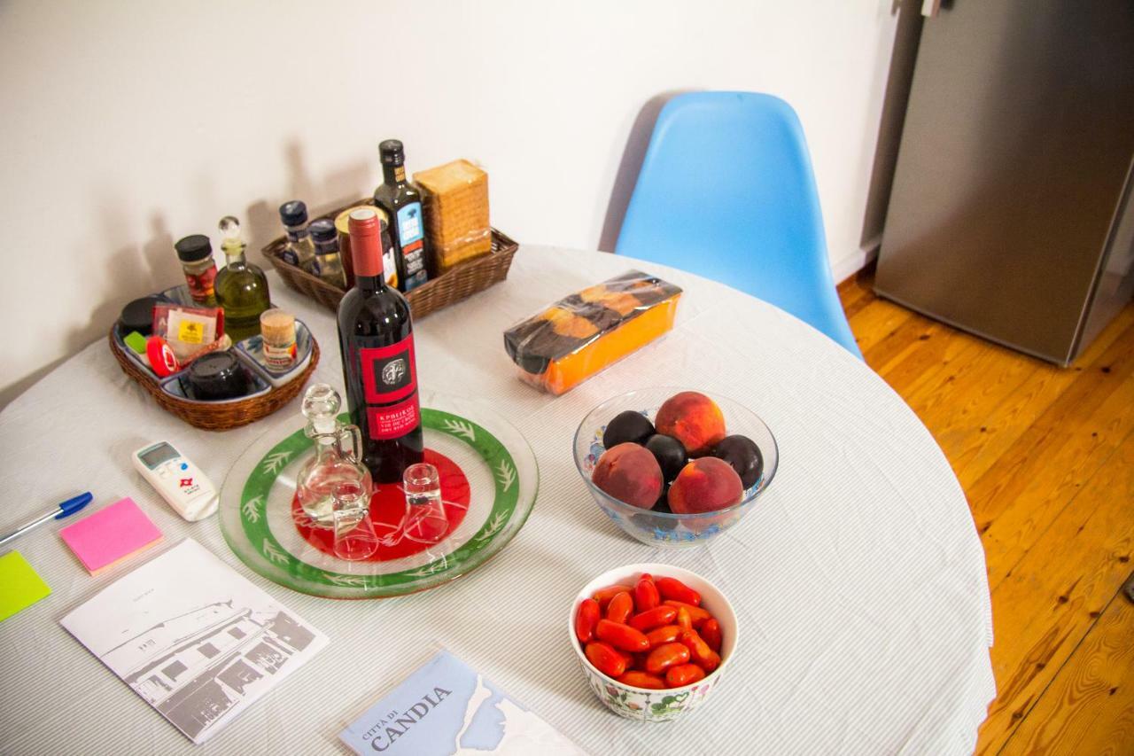 Artistic Getaway Home - Super Central 이라클리온 외부 사진